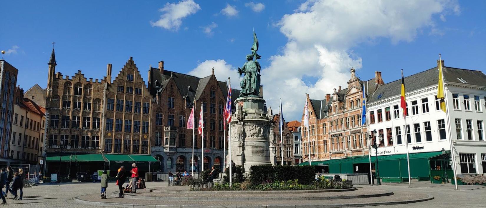 BRUGGE - de markt