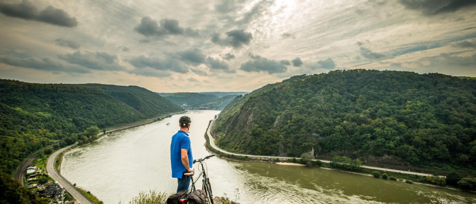 Blick auf dein Rhein bei Bornich