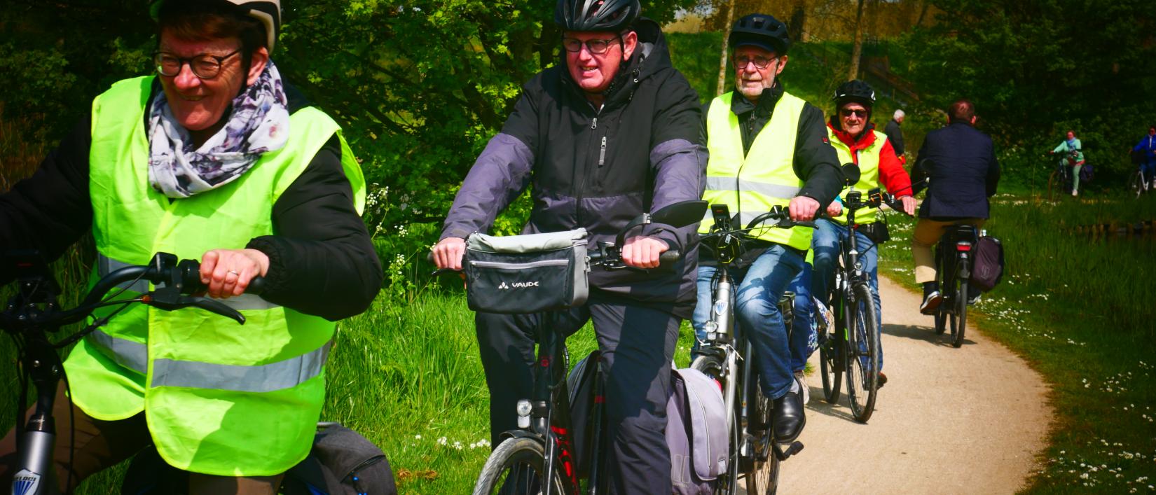 fietstochten langs veelal landelijke wegen 