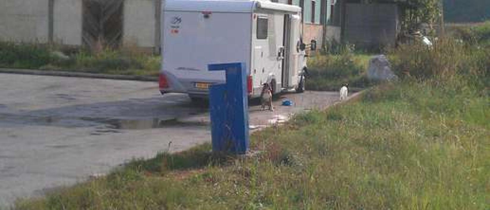 Hoofdfoto Naast OMV tankstation