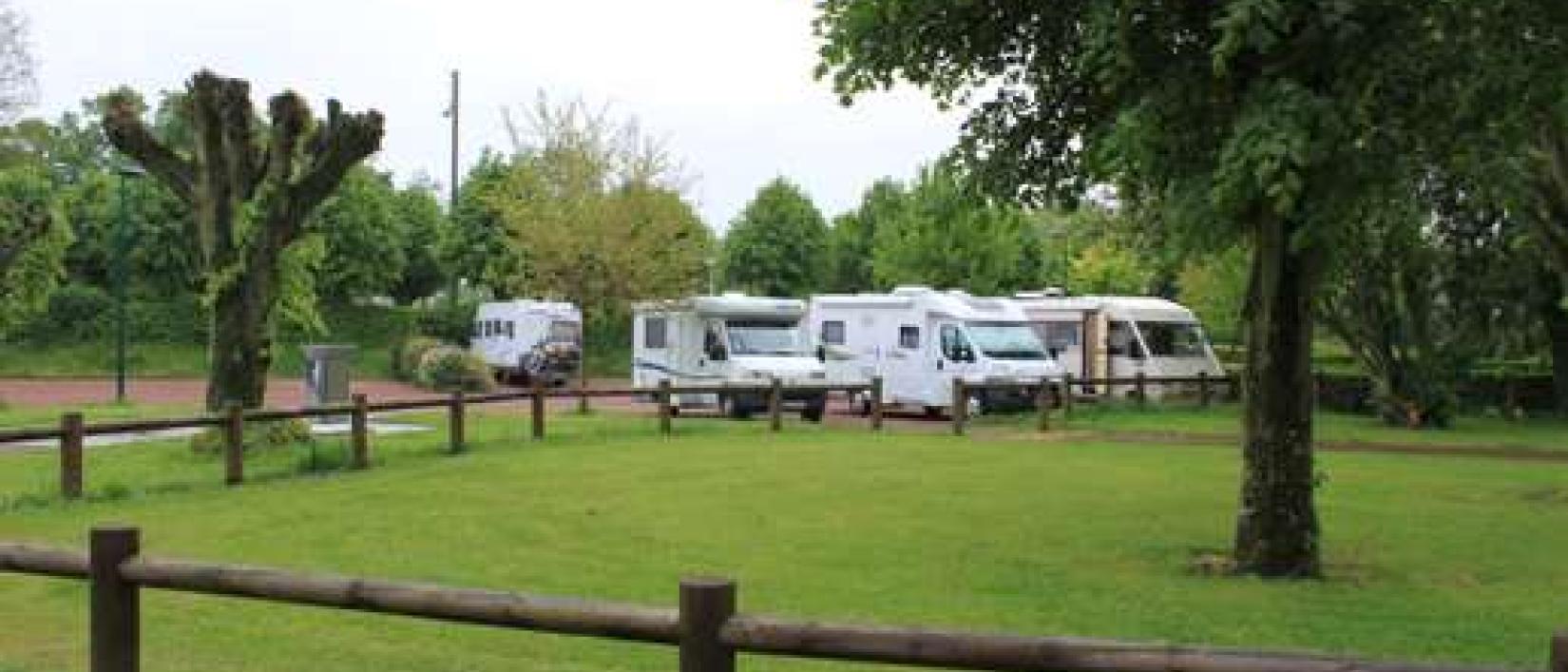 Hoofdfoto Aire de Camping-Car Courville