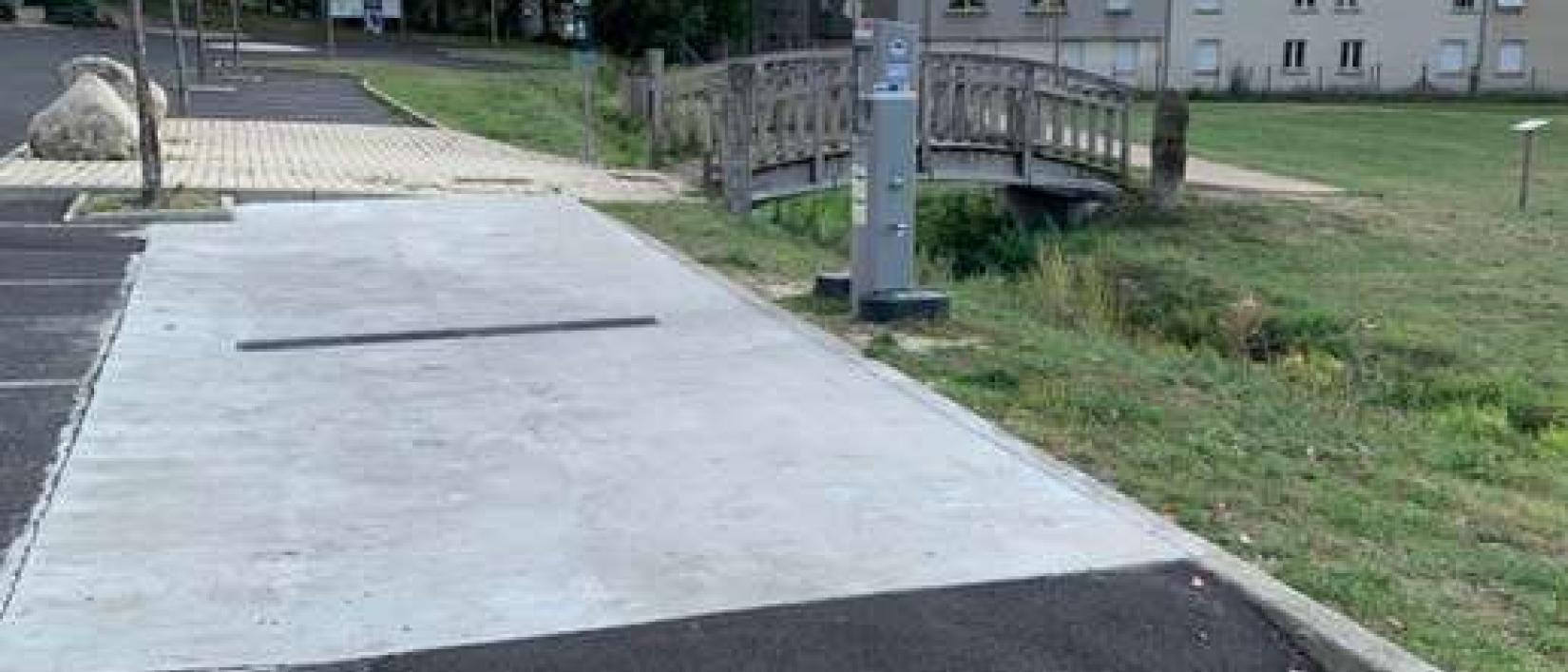 Hoofdfoto Aire Municipale du point gelegen in de RUE DU PONTET en niet in de Avenue de St.-Flour.