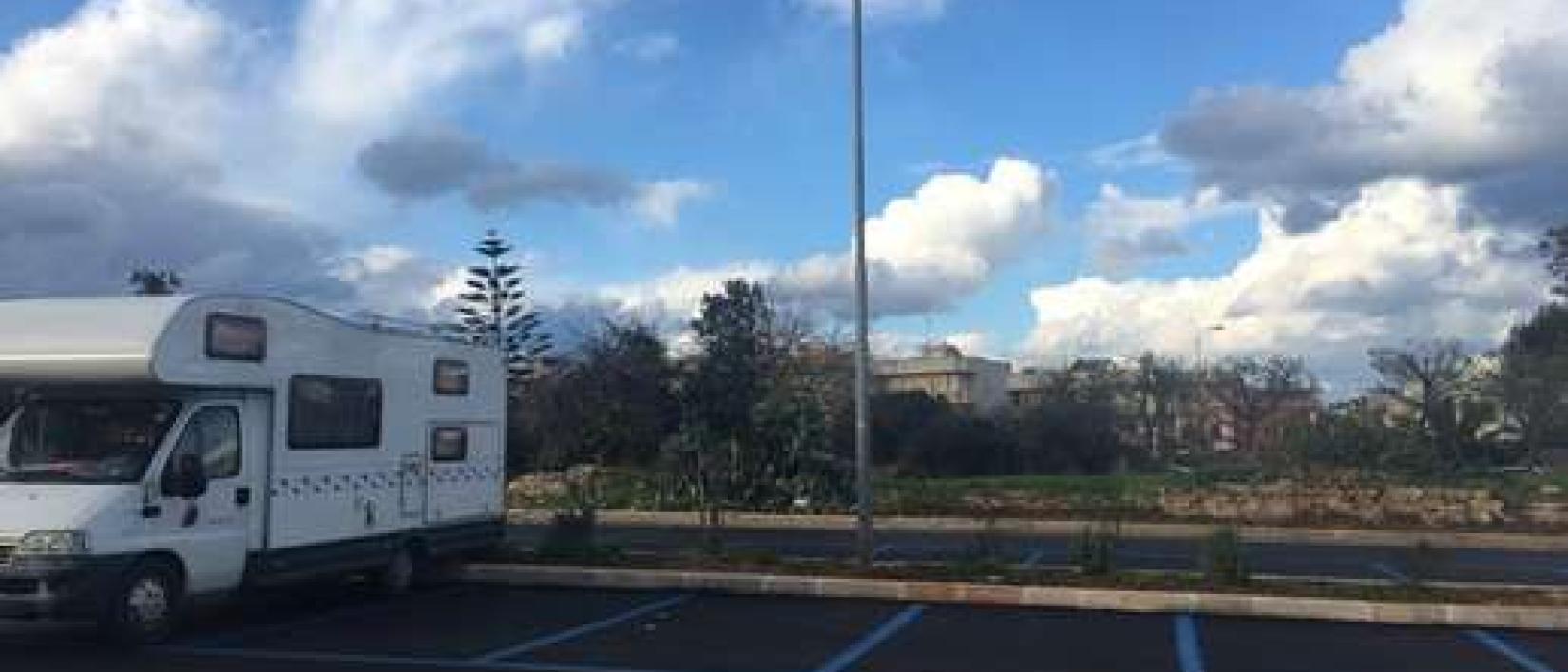 Hoofdfoto Ampio parcheggio