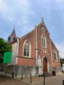 De Sint-Martinuskerk te Denderbelle