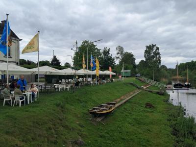 Terras van het Sashuis te Astene