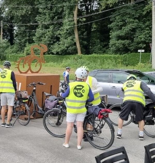 Pasar Liedekerke op fietstocht bij Remco.