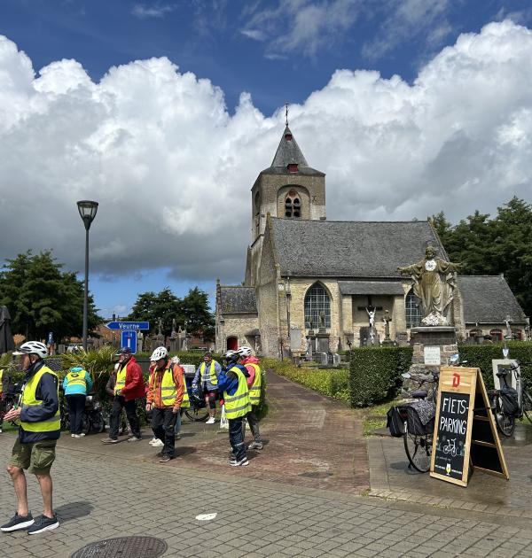 Pasar Liedekerke op fietstocht.