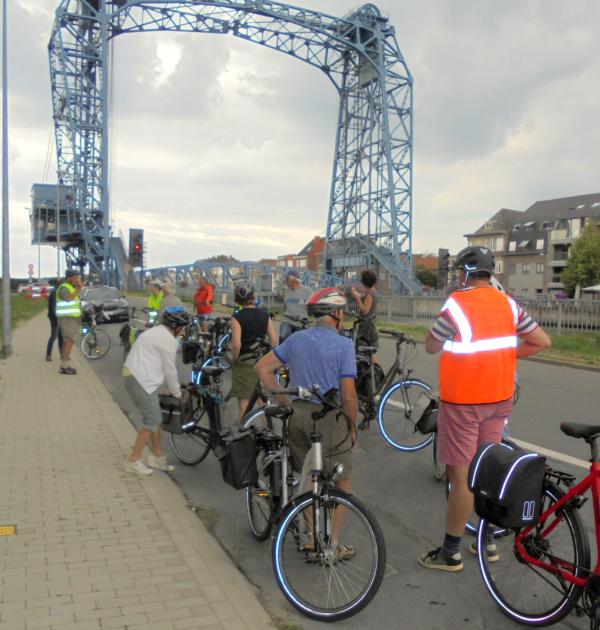 Staan we voor de brug?