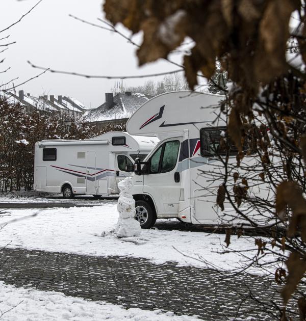 camper winter