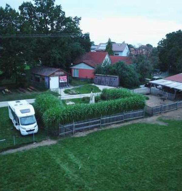 Hoofdfoto Stellplatz in Mitten der Straussenfarm