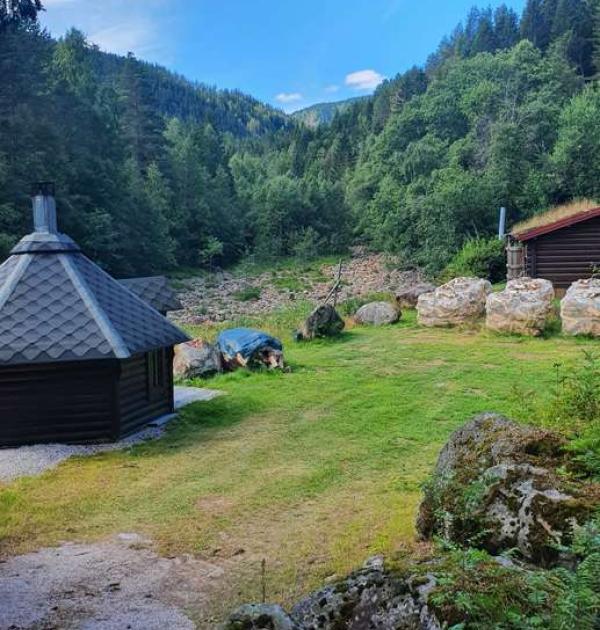 Hoofdfoto Camperplaats Holskar