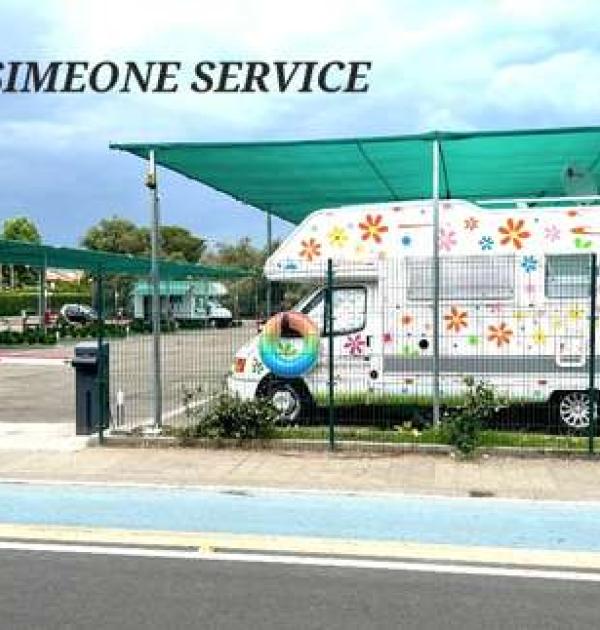 Hoofdfoto Area Sosta Camper Baia Domizia