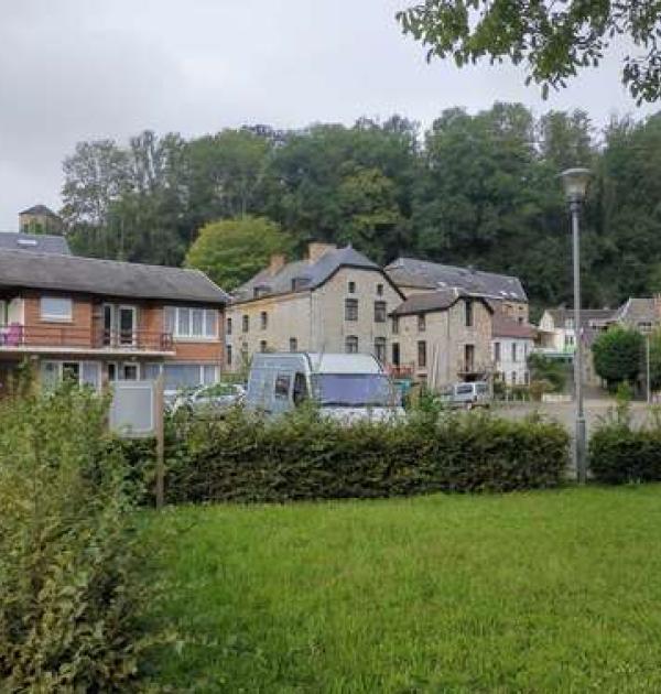 Hoofdfoto Parking en bord de Meuse, Annevoie