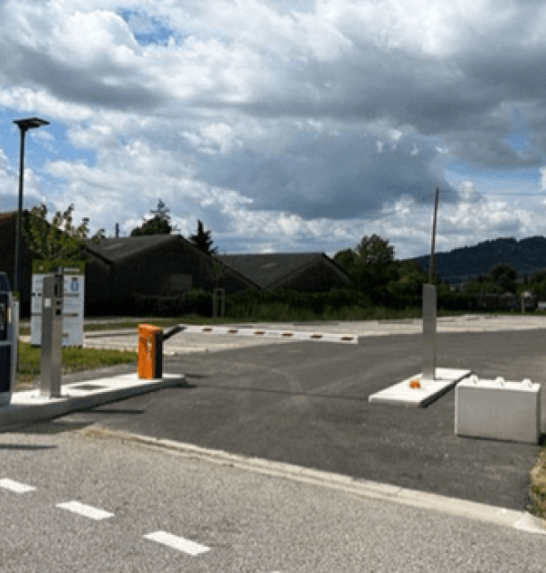 Hoofdfoto Aire de camping-car Peyrolles-en-Provence