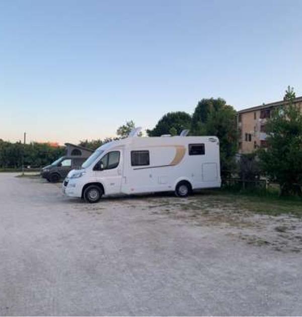 Hoofdfoto Parcheggio Camper Pisamo