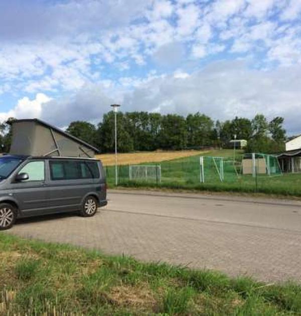 Hoofdfoto Parkplatz beim Sportplatz