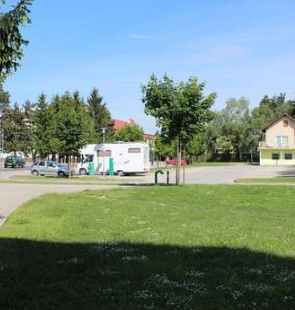 Hoofdfoto Mestni trg 3 Sportplatz