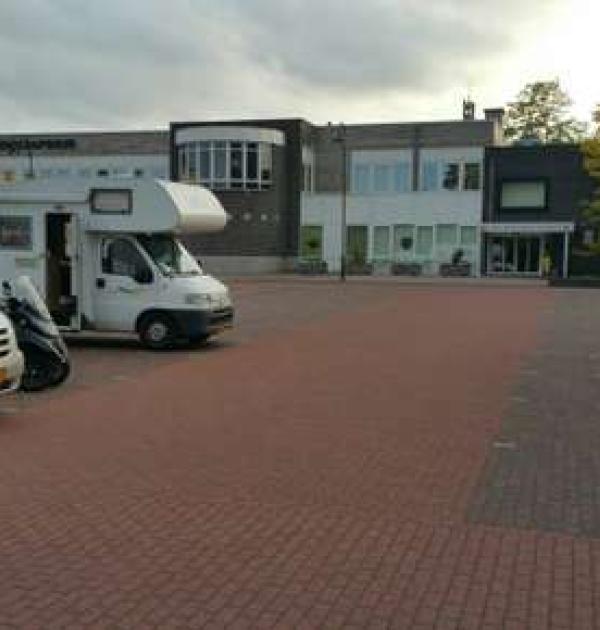 Hoofdfoto Michiels Plein Achel