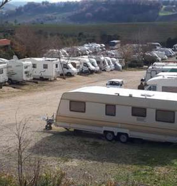 Hoofdfoto Area Sosta Camper L'Alveare dei Pinzi