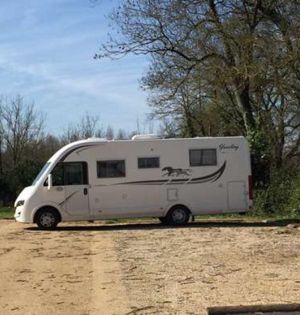 Hoofdfoto Aire de Camping-Car St Romain de Benet