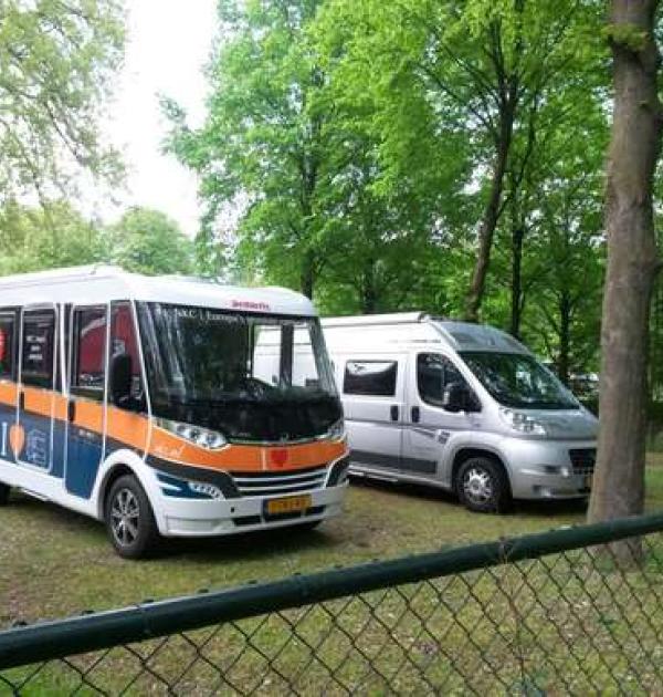 Hoofdfoto Parking bij Kampeerterrein de Zeven Linden