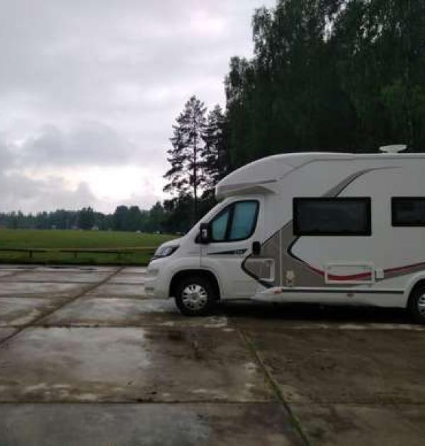 Hoofdfoto Parking aan meer Ungurs