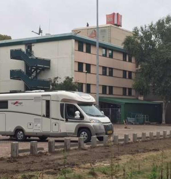 Hoofdfoto Camperlocatie IBIS Tilburg