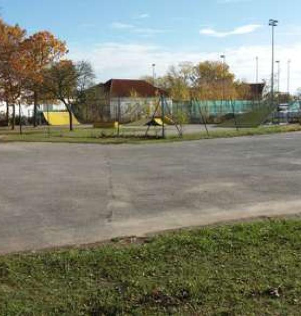 Hoofdfoto Am Sportplatz/ Skateranlage
