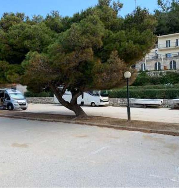 Hoofdfoto Parking Prapratno