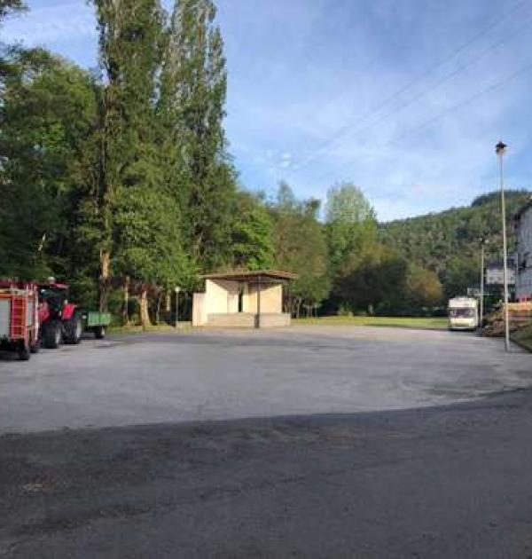 Hoofdfoto Parking aan rivier