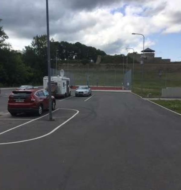 Hoofdfoto Parking Raja Tee