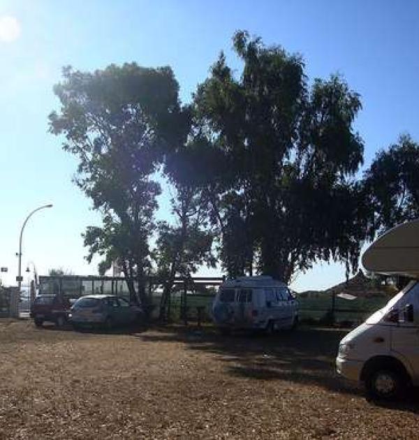Hoofdfoto Parcheggio Camper Auto