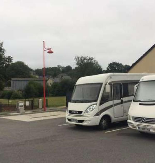 Hoofdfoto Parking Sainte-Gauburge-Sainte-Colombe