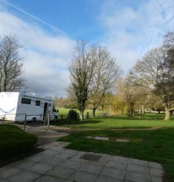 Hoofdfoto Hales Meadow Car Park