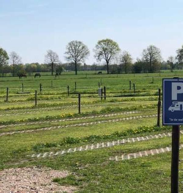 Hoofdfoto Camperplaatsen In de Wei