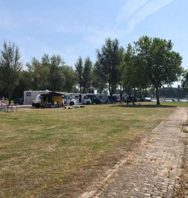 Hoofdfoto Camper-area Roermond