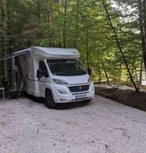 Hoofdfoto Parking Ribnik Videž
